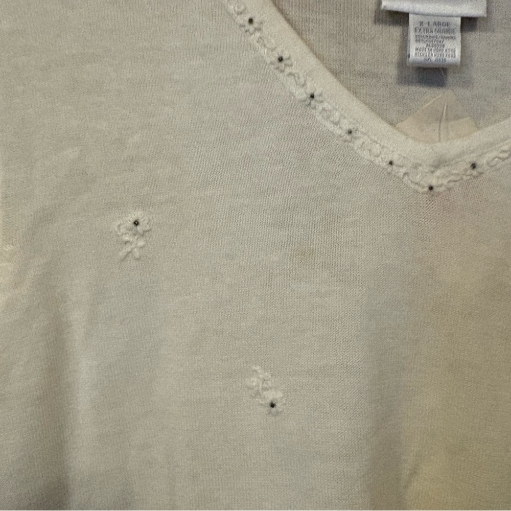 Worthington Cream Short Sleeve V-Neck Top - Picture 2 of 5
